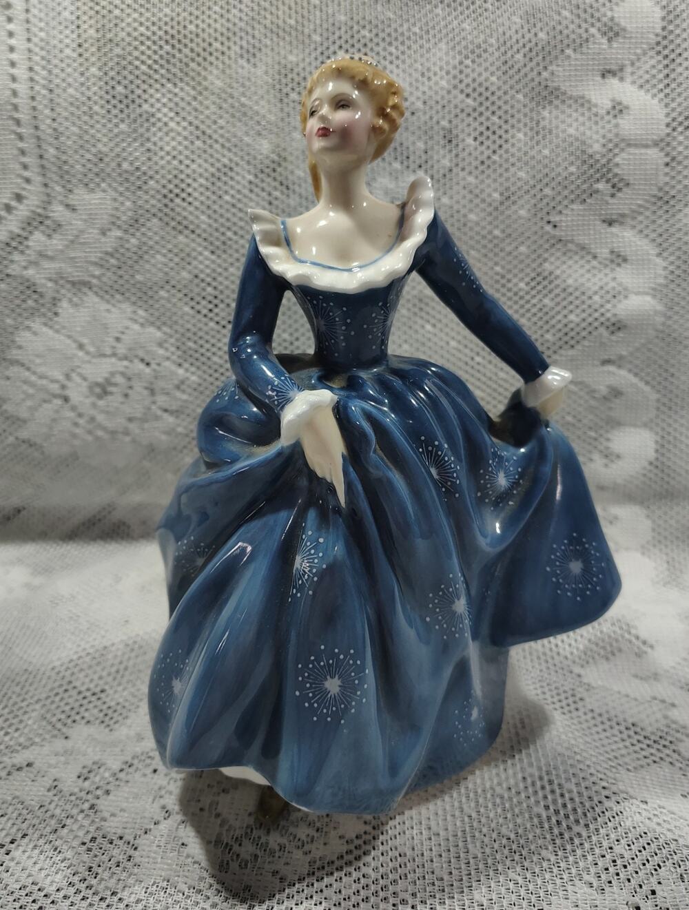 Vintage Royal Doulton Fragrance HN2334 Figurine Bone China